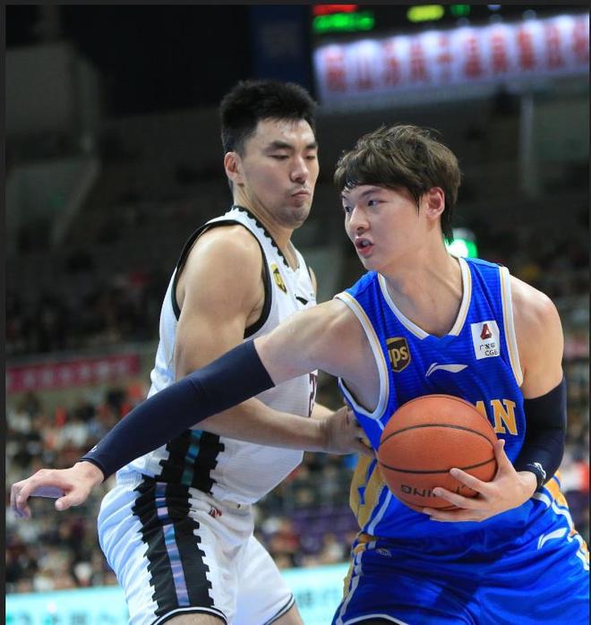 lol补丁下载-纽卡斯尔训练开放日,今晨篮板制胜引欢呼,CBA季后赛在即,身体对抗强度拉满的简单介绍