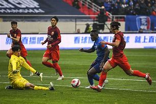 lol最新客户端下载-今夜上海申花远射贴柱——欧冠节点到来,球迷炸锅,细节决定成败(上海申花最新官方消息)